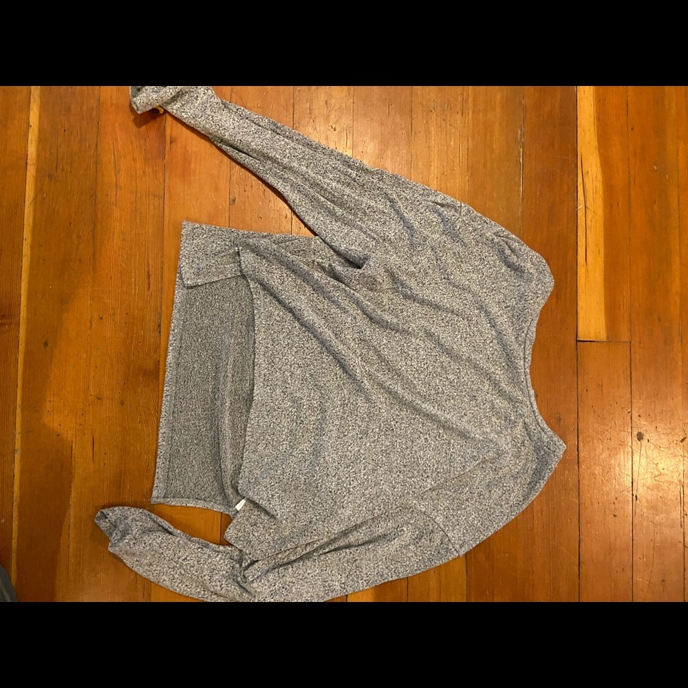 Gray loose fitting long sleeve top
